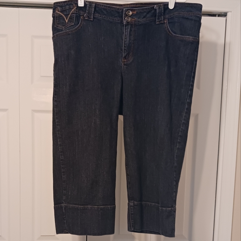 Venezia Midnight Blue Capri Jeans
